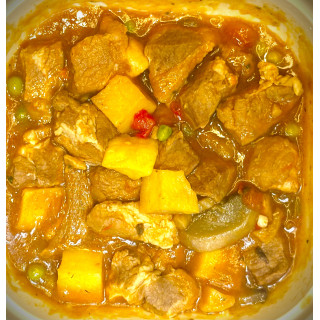 Estofado de cerdo con verduras y patata